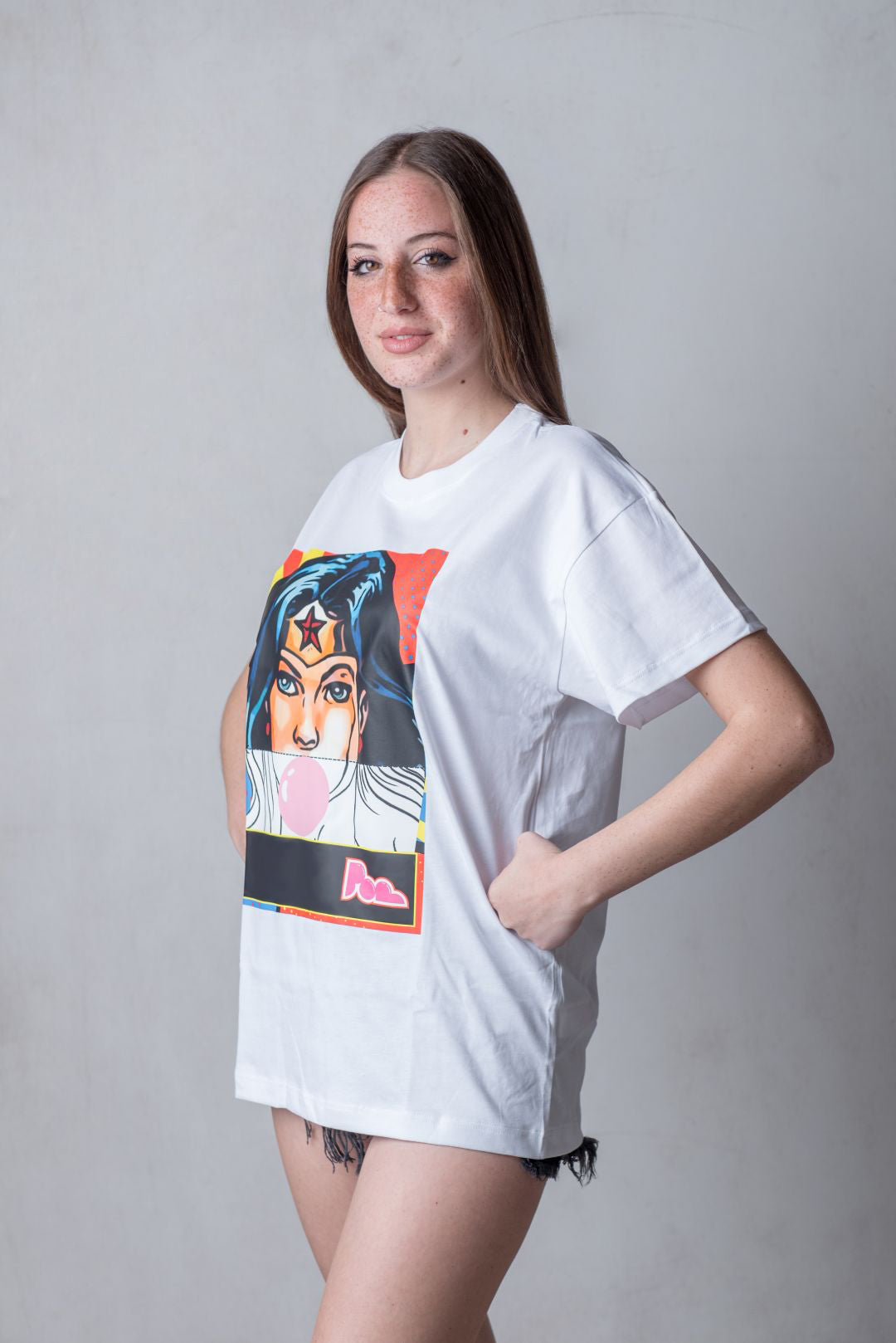 "Wonder Woman" Bubble Gum Tee - Bianco