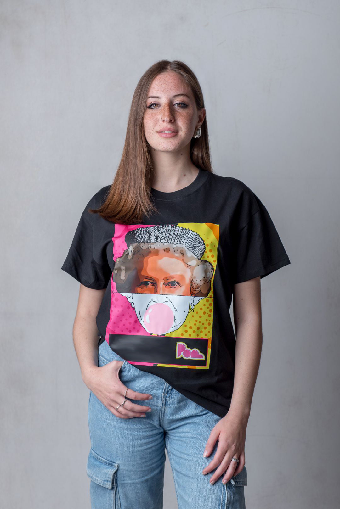 "The Queen" Bubble Gum Tee - Nera