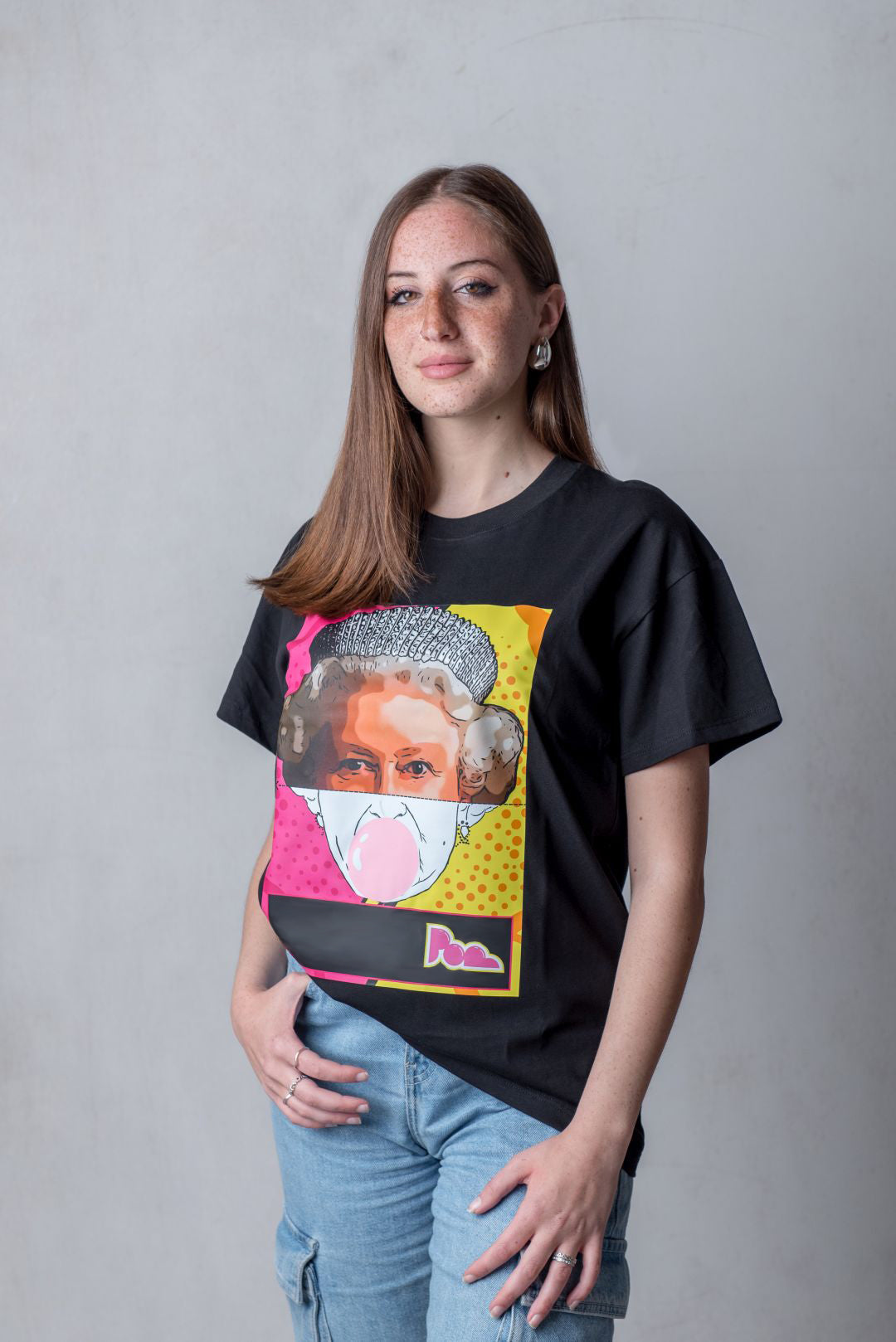 "The Queen" Bubble Gum Tee - Nera