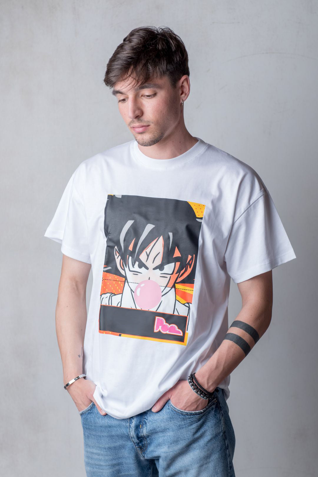 "Son Goku" Bubble Gum Tee - Bianco