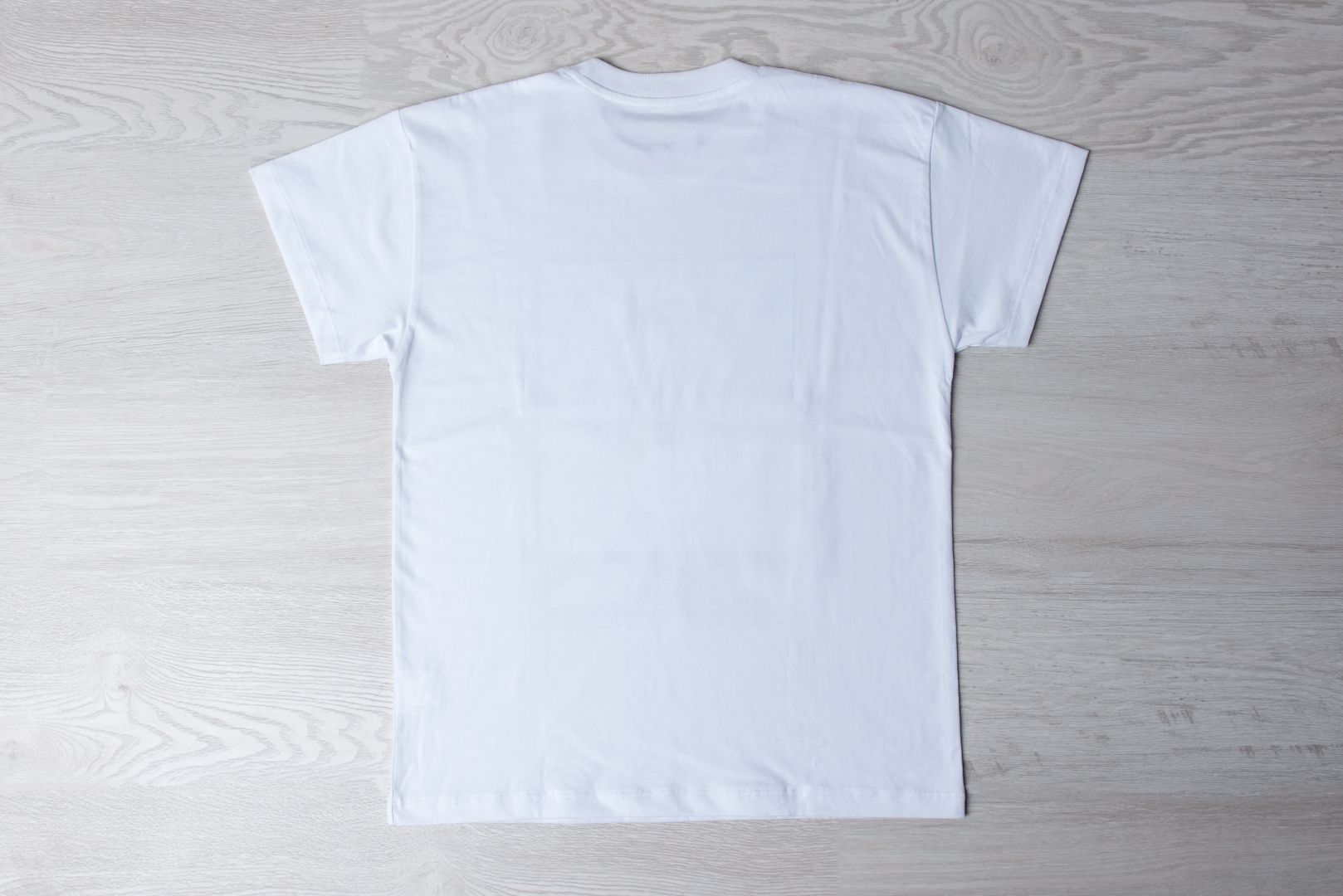 "Kevin" Bubble Gum Tee - Bianco